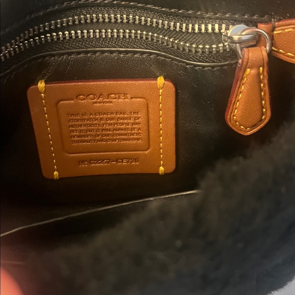 Coach Madison 18 Black Shearling Crossbody Shoulder Bag Purse - Picture 6 of 7